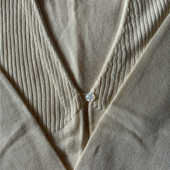 Sag Harbor Petite sz Medium cream double layered tunic sweater (see description) - Picture 5 of 7